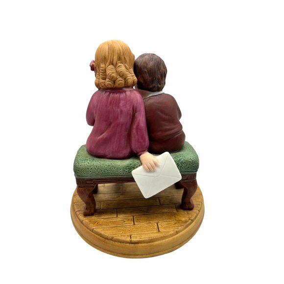 Jessie Willcox Smith Be Mine Valentine 1986 Avon Figurine Vintage Collectible - Picture 4 of 8